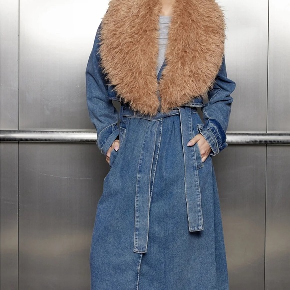 Innovare Denim | Denim Coat with Faux Fur Collar - Picture 1 of 5
